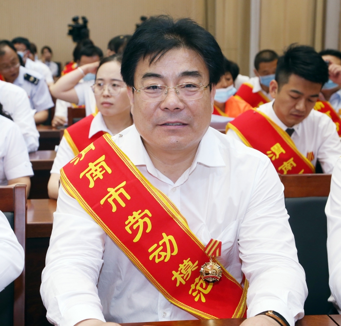 ��Ͷ���F(tu��n)�hί��ӛ�������L(zh��ng)��܊ (2).jpg