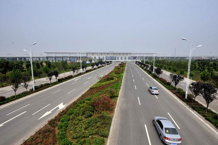 �}(c��ng)��·���ξG�� .jpg